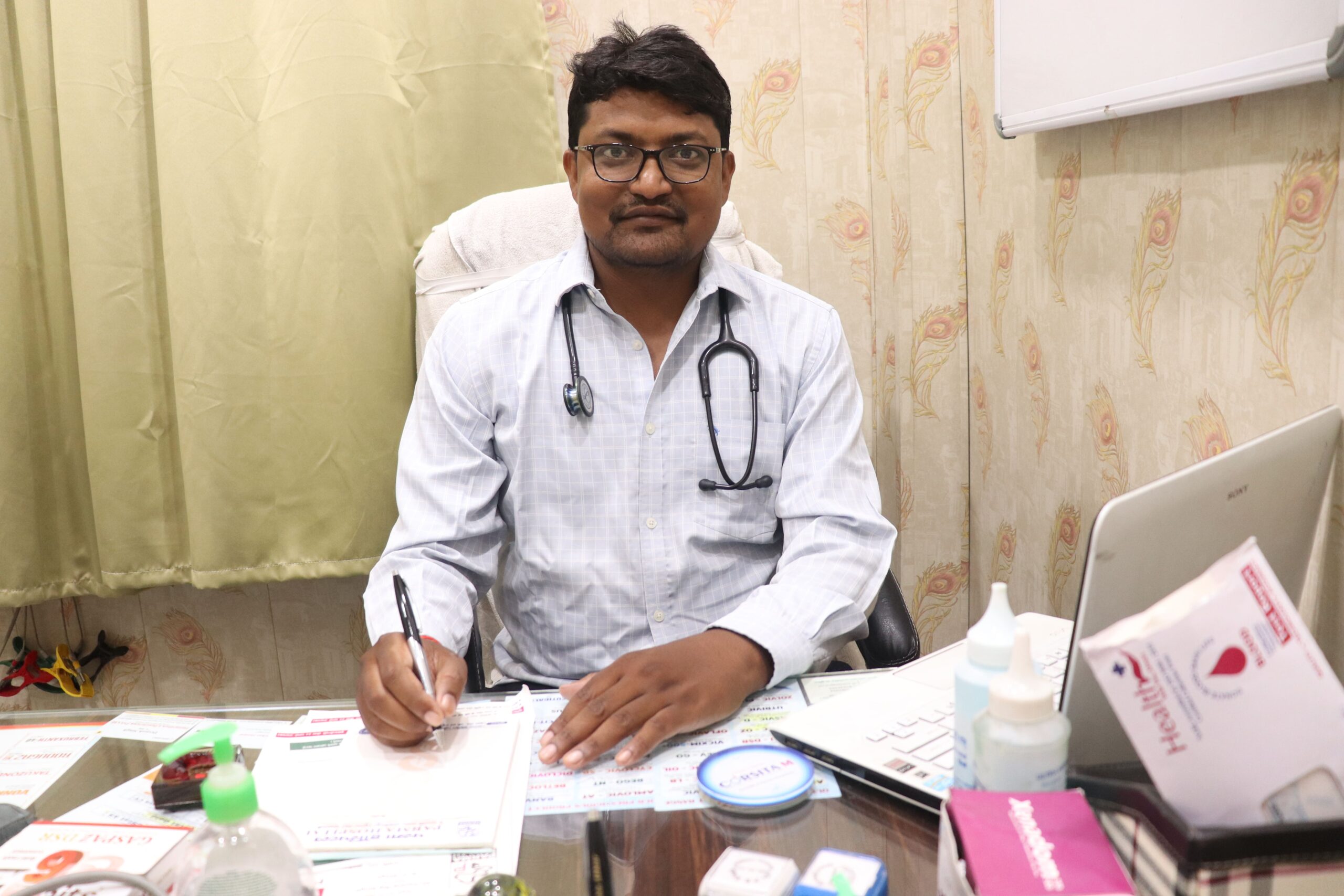 Dr. Devbhrat Singh - Pediatricians